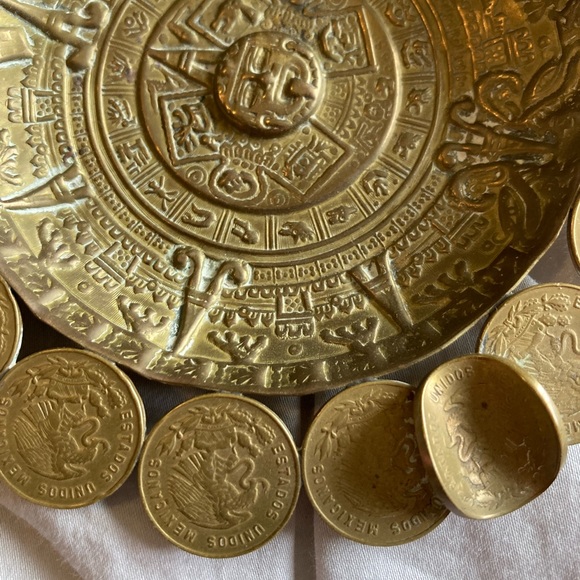 Cigar or Cigarette Mexican ash tray vintage 1960s coins with sun dial - Picture 6 of 6